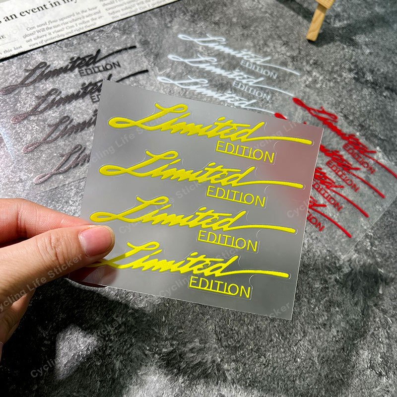4 ピース/セット限定版スクリプトステッカー防水ビニールデカ - Yellow Laptop Accessories のレビューと価格